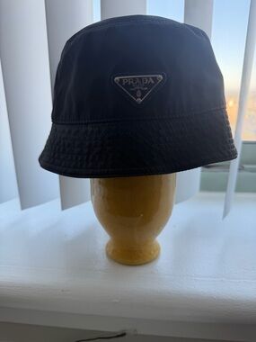 Prada Black Re-Nylon Logo Bucket Hat